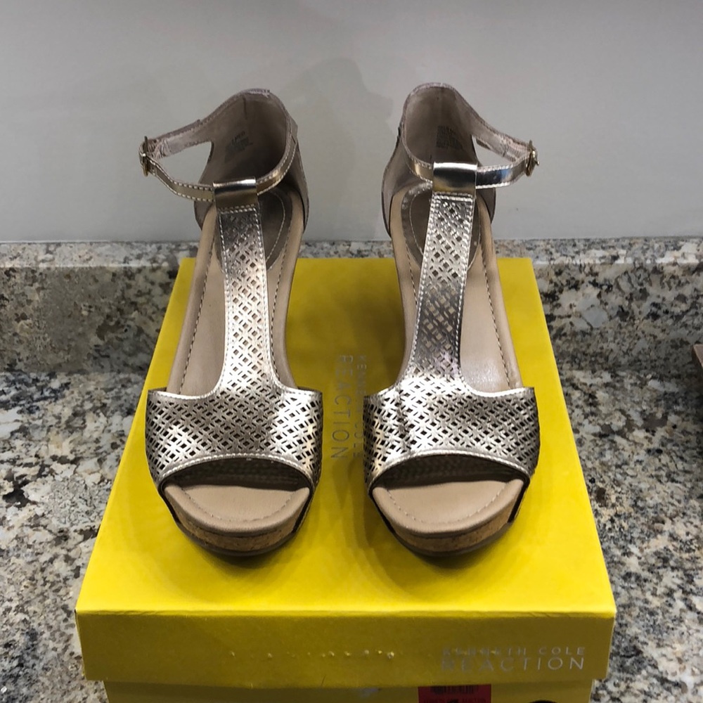 Kenneth Cole Reaction wedges